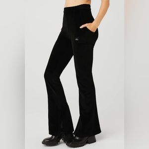 ALO Yoga Micro Corduroy High-Waist Winter Break Split Flare Pant Black Medium